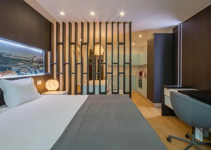 406 Gale Center Wifi, Parking